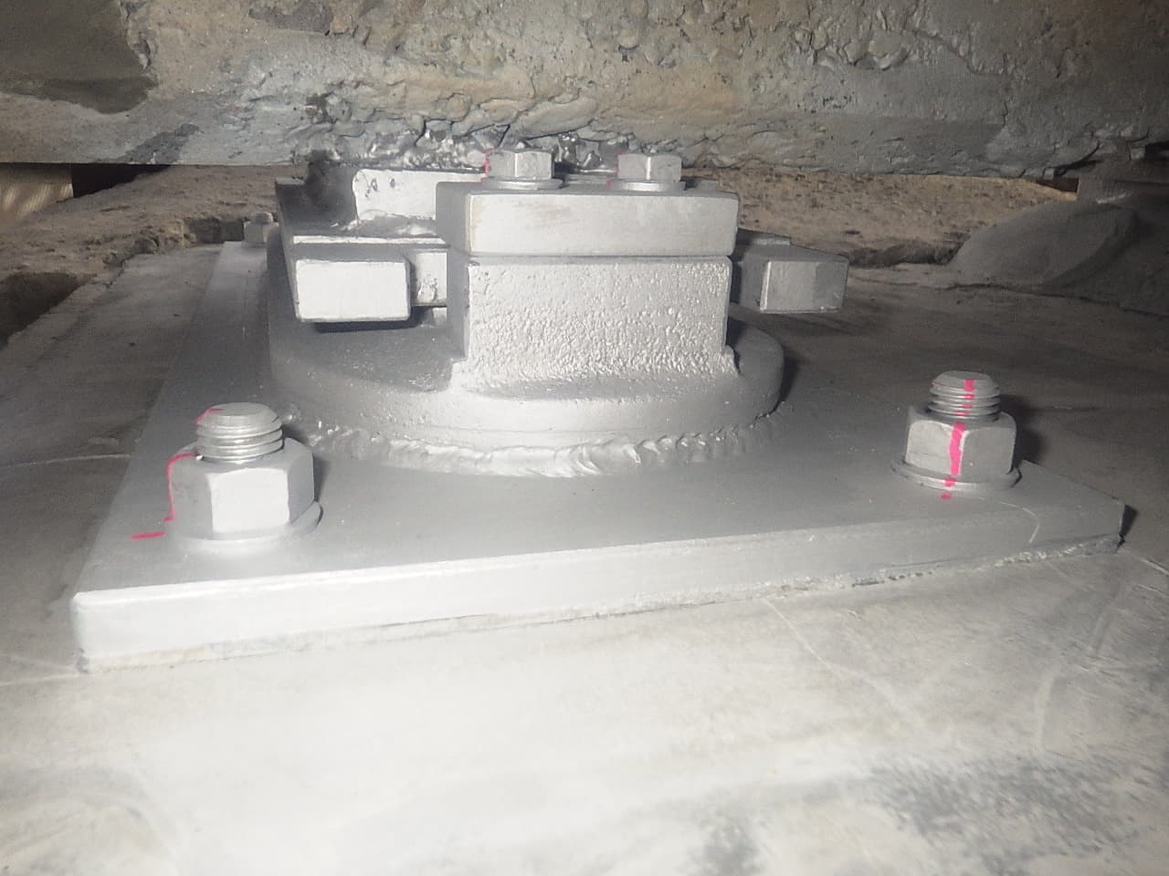 橋梁補修工事＜支承取替工＞の画像