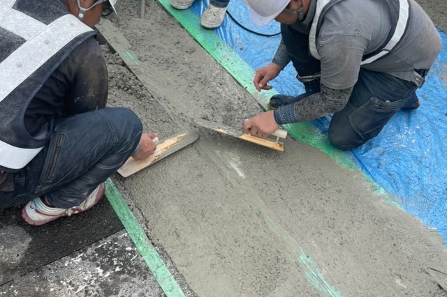 橋梁補修工事＜伸縮装置取替工＞の画像